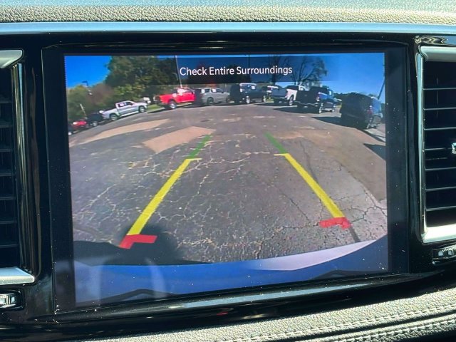 Used 2023 Chrysler Pacifica Touring-L w/ S Appearance Package FWD image 22