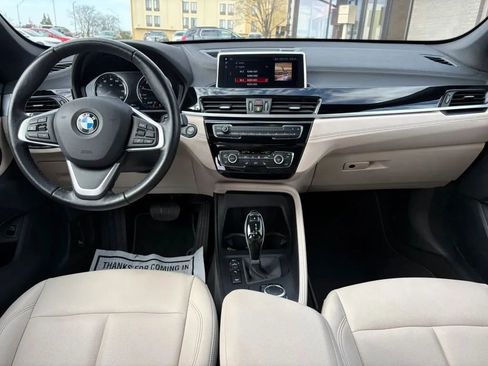 Used 2022 BMW X1 xDrive28i w/ Convenience Package AWD/4WD image 12