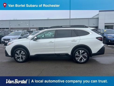 Used 2022 Subaru Outback Limited image 3