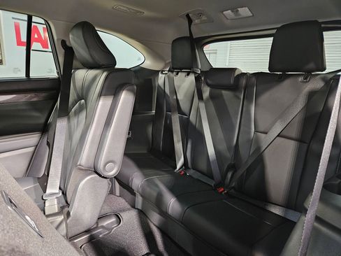 New 2026 Toyota Highlander Limited AWD/4WD image 22