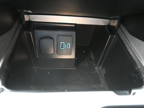 Used 2020 Ford Explorer XLT w/ Equipment Group 202A image 28