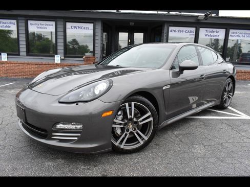 Used 2013 Porsche Panamera 4S image 1