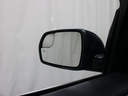 Used 2016 Ford Edge Titanium AWD/4WD image 10