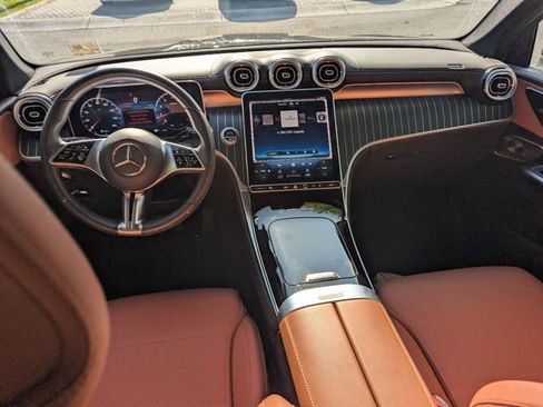 Used 2023 Mercedes-Benz GLC 300 4MATIC image 16