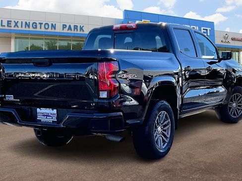 Used 2024 Chevrolet Colorado LT w/ LT Convenience Package image 13