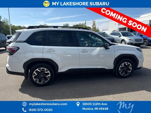 Used 2025 Subaru Forester Premium w/ Convenience Package #1 AWD/4WD image 9