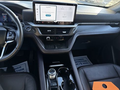 Certified 2025 Ford Explorer Platinum w/ LUX Leather Package image 10