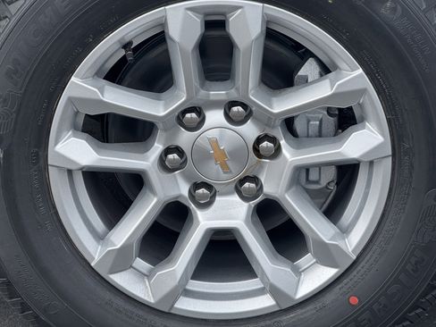 New 2026 Chevrolet Silverado 1500 LT image 8