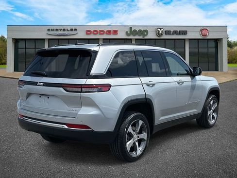 New 2025 Jeep Grand Cherokee Limited w/ Luxury Tech Group II AWD/4WD image 22