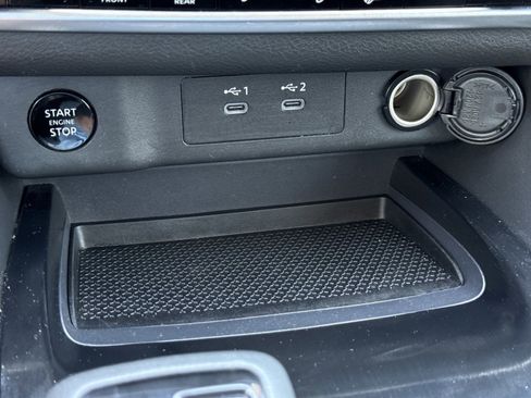 Used 2024 Nissan Rogue SV FWD image 26