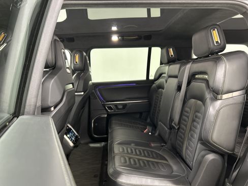 Used 2024 Rivian R1S Adventure AWD/4WD image 21