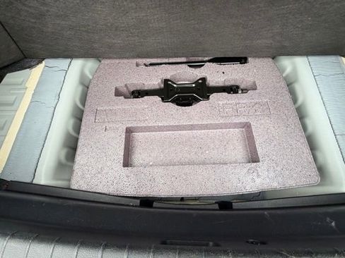 Used 2025 Nissan Altima 2.5 SV FWD image 18
