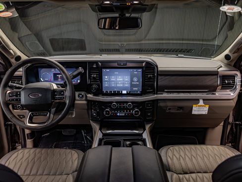 Used 2026 Ford F450 Platinum w/ Platinum Plus Package AWD/4WD image 19
