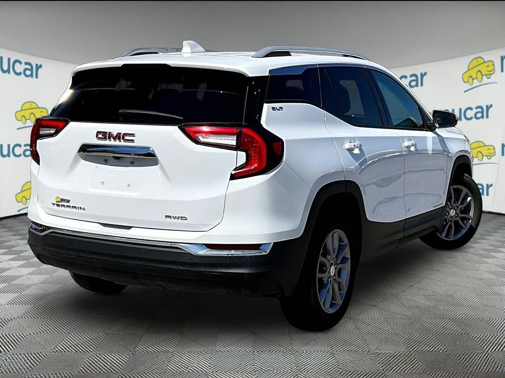Used 2024 GMC Terrain SLT AWD/4WD image 6