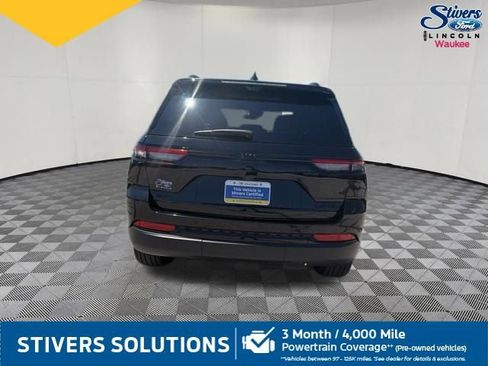 Used 2024 Jeep Grand Cherokee Limited w/ Luxury Tech Group II AWD/4WD image 7