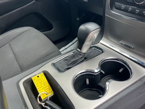 Used 2018 Jeep Grand Cherokee Laredo AWD/4WD image 18
