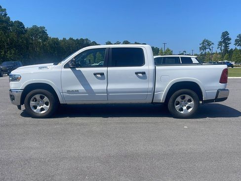 Used 2025 RAM 1500 Big Horn AWD/4WD image 4