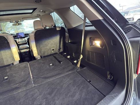 Certified 2022 Ford Explorer XLT w/ Equipment Group 202A image 8