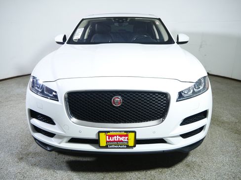 Used 2020 Jaguar F-PACE Prestige AWD/4WD image 2