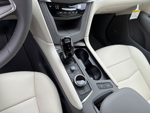 New 2026 Cadillac XT5 Premium Luxury image 33