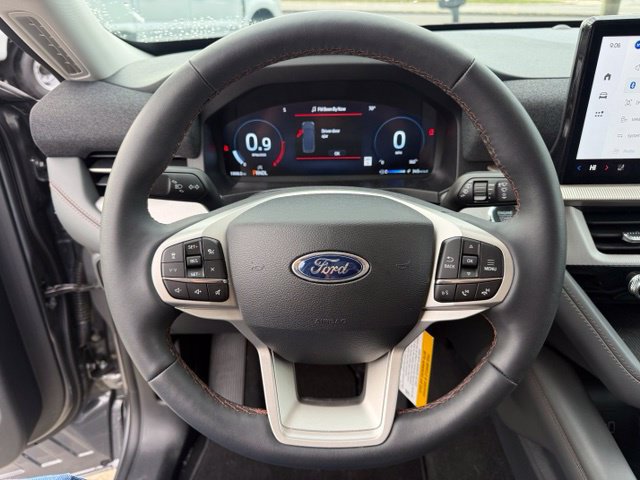 Used 2026 Ford Explorer Active w/ Active Comfort Package RWD image 21