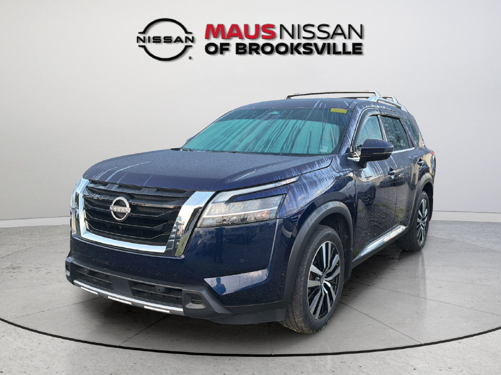 Used 2023 Nissan Pathfinder Platinum w/ Cargo Package AWD/4WD image 4