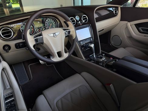Used 2015 Bentley Continental GT image 33