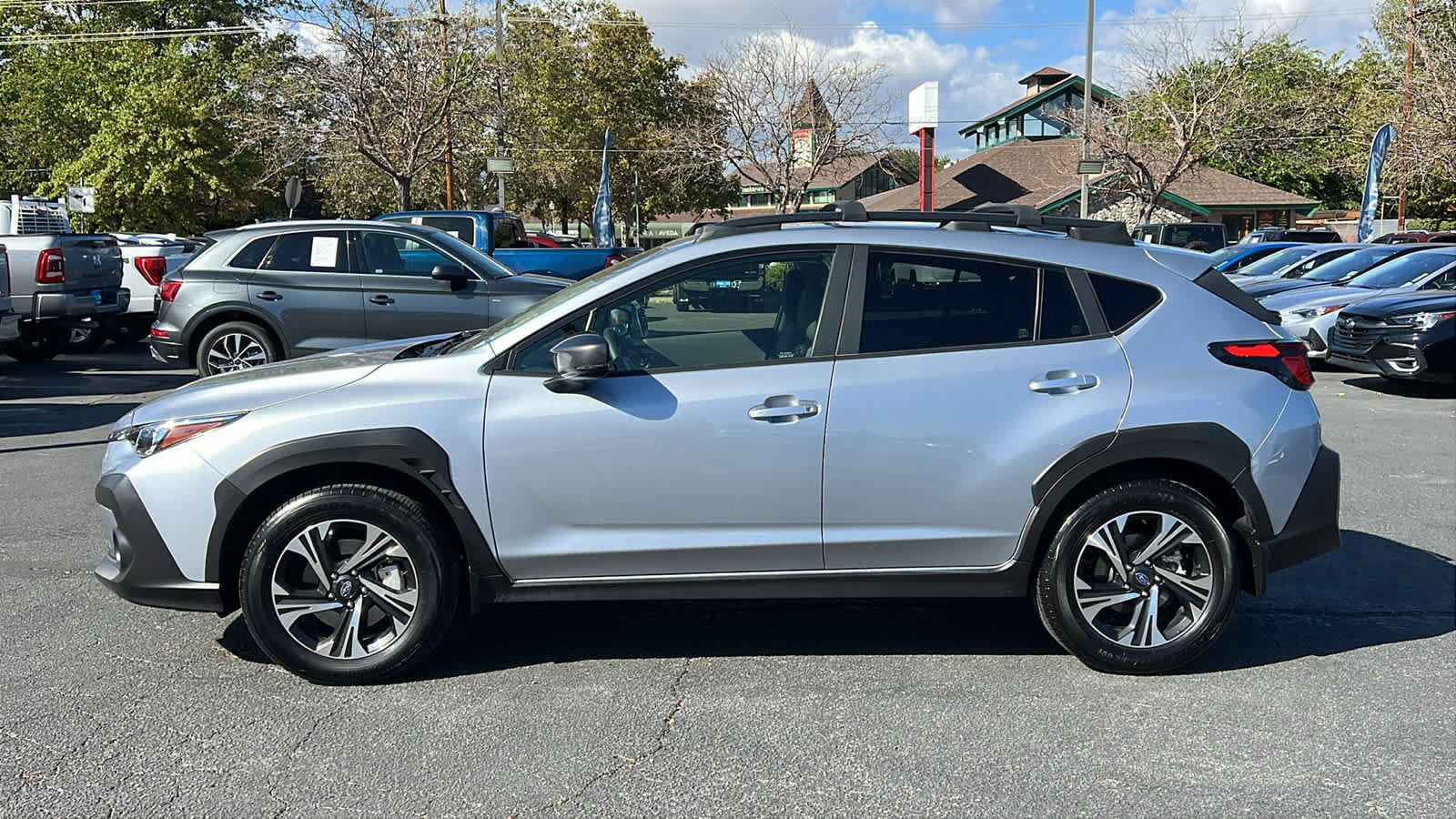 Used 2024 Subaru Crosstrek 2.0i Premium AWD/4WD image 8