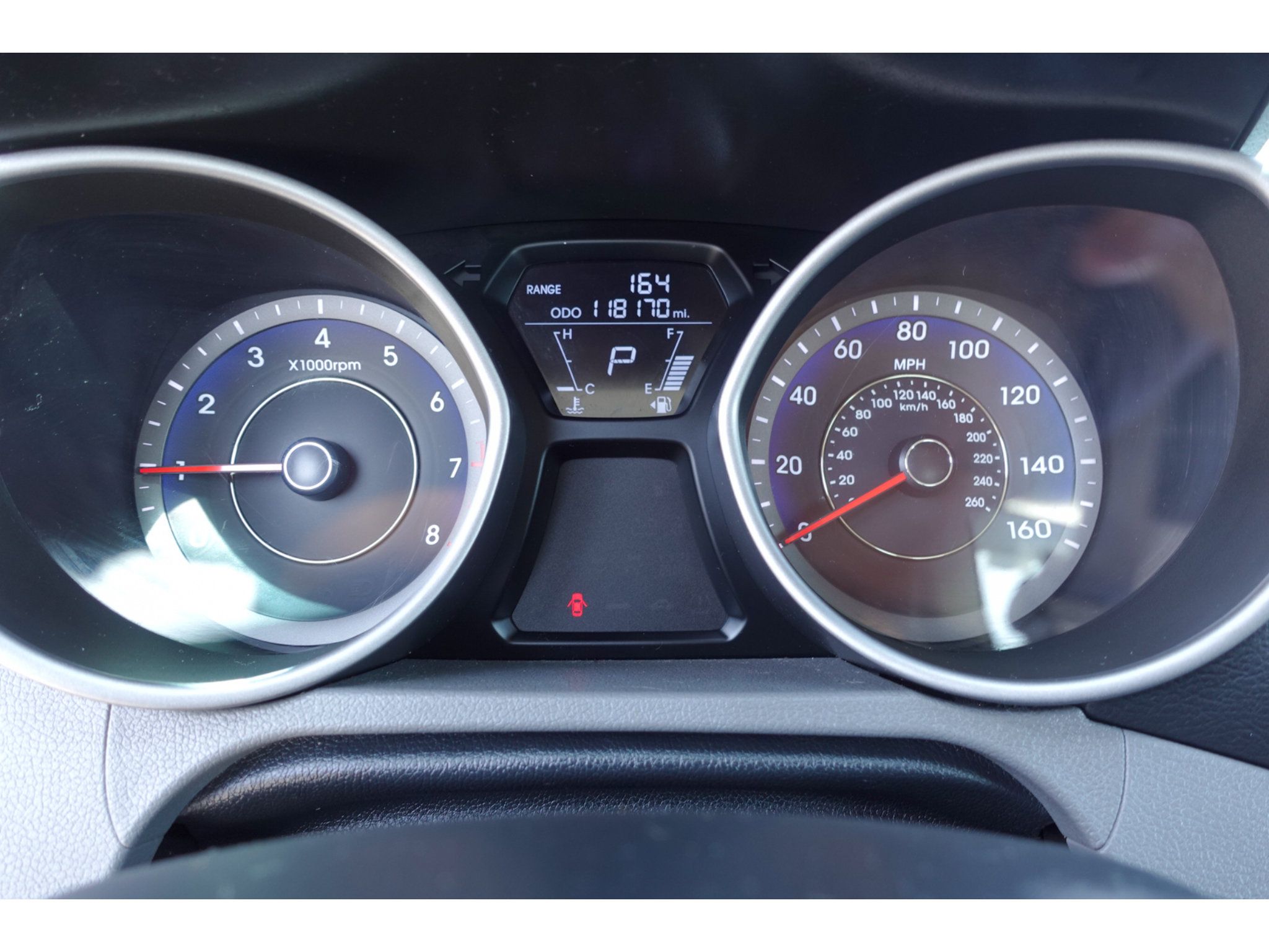 Used 2013 Hyundai Elantra FWD image 17