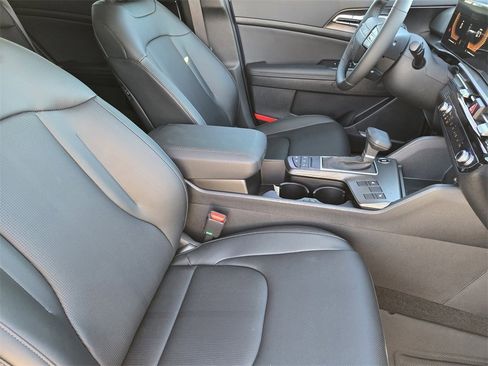 New 2026 Kia Sportage EX image 10