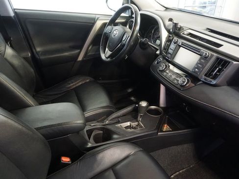 Used 2014 Toyota RAV4 Limited image 21