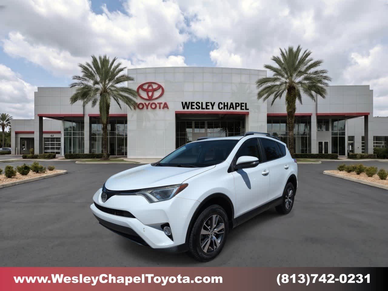 Used 2018 Toyota RAV4 XLE FWD image 1