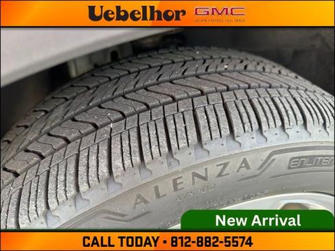 Used 2020 Ford Explorer Platinum w/ Premium Technology Package image 22