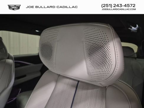 New 2026 Cadillac Lyriq Premium Luxury w/ LPO, Floor Liner Package AWD/4WD image 11