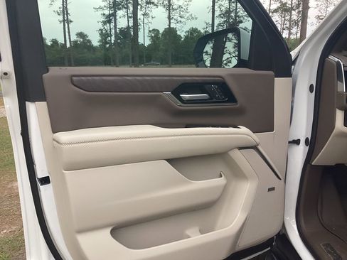 New 2026 GMC Yukon XL Denali w/ Advanced Technology Package RWD image 12