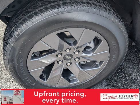 Used 2023 Ford F150 Lightning Lariat w/ Tow Technology Package AWD/4WD image 9