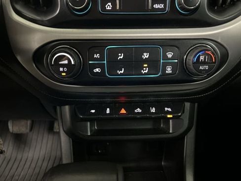 Certified 2020 GMC Canyon SLE w/ Driver Alert Package image 17