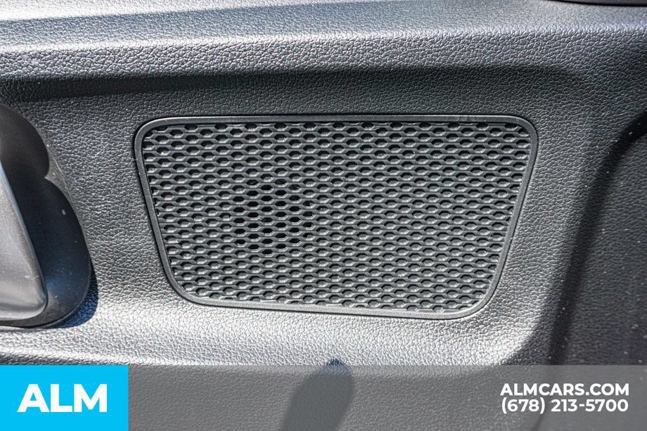Used 2025 Hyundai Venue SEL FWD image 47