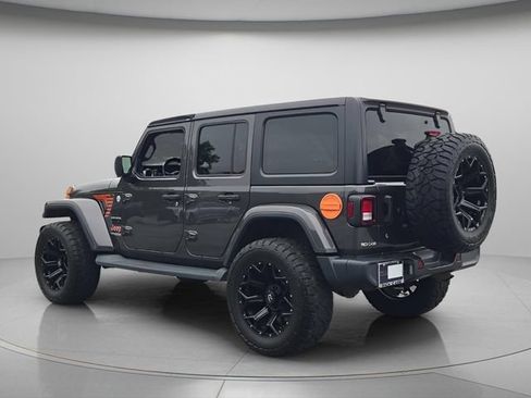 Used 2020 Jeep Wrangler Unlimited Sahara AWD/4WD image 6
