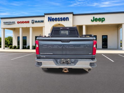 Used 2020 Chevrolet Silverado 3500 LT w/ Convenience Package AWD/4WD image 9