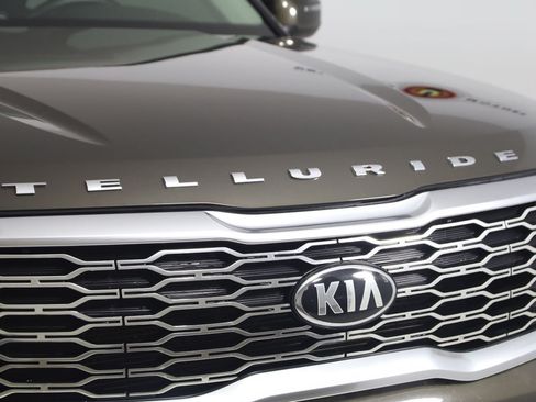 Used 2020 Kia Telluride EX FWD image 18