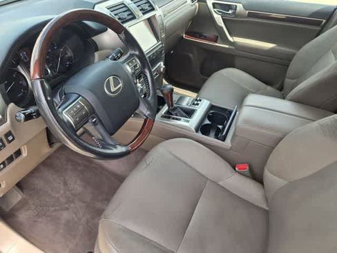 Used 2018 Lexus GX 460 Premium w/ Premium Package AWD/4WD image 2