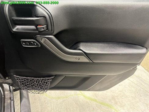 Used 2018 Jeep Wrangler Unlimited Sport S AWD/4WD image 26