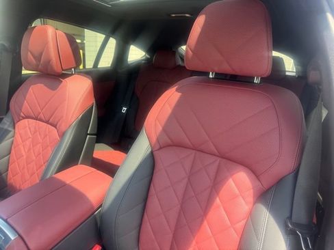 Certified 2026 BMW X6 xDrive40i AWD/4WD image 18