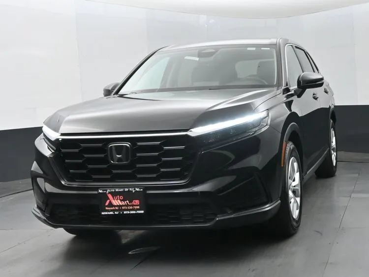 Used 2025 Honda CR-V LX image 1