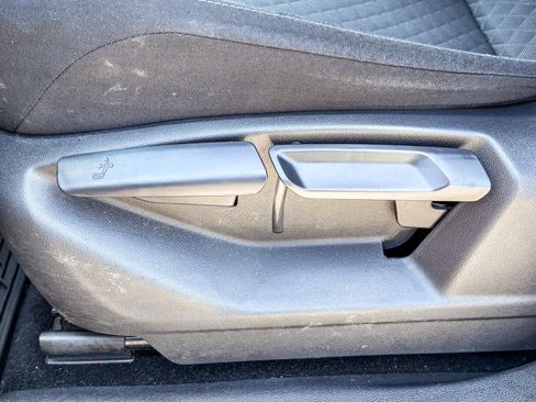 Used 2018 Volkswagen Tiguan S FWD image 21
