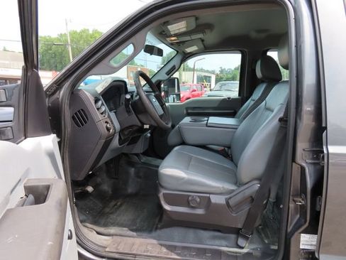 Used 2016 Ford F250 XL w/ XL Appearance Package AWD/4WD image 16