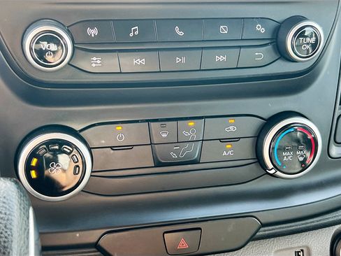 Used 2020 Ford Transit 250 Medium Roof w/ Load Area Protection Package image 26