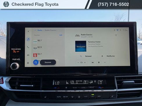 Used 2025 Toyota Sienna XLE w/ XLE Plus Package image 15