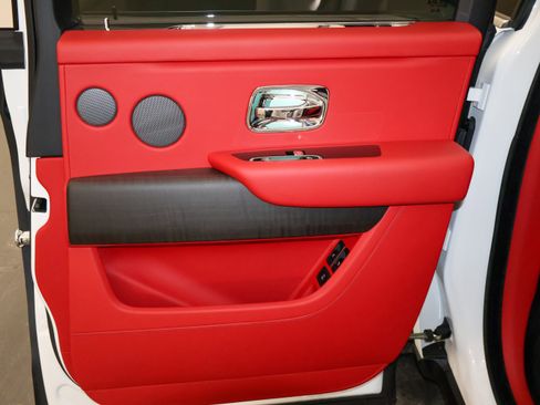 Used 2023 Rolls-Royce Cullinan image 69